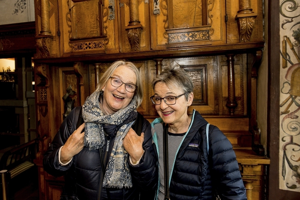 Die beiden ehemaligen Luzerner Stadtführerinnen Yvonne Bieder (l.) und Gabriele Weiherich waren beeindruckt von der Kombination von Alt und Neu.
