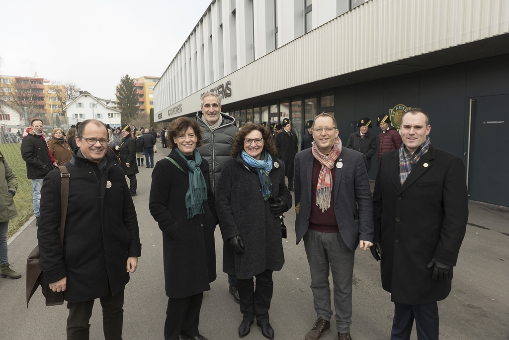 Volksnaher Stadtrat von Kriens (v. l.): Cla Büchi, Stadtschreiberin Karin Schuhmacher Bürgi, Roger Erni, Präsidentin Christine Kaufmann-Wolf, Maurus Frey und Marco Frauenknecht.
