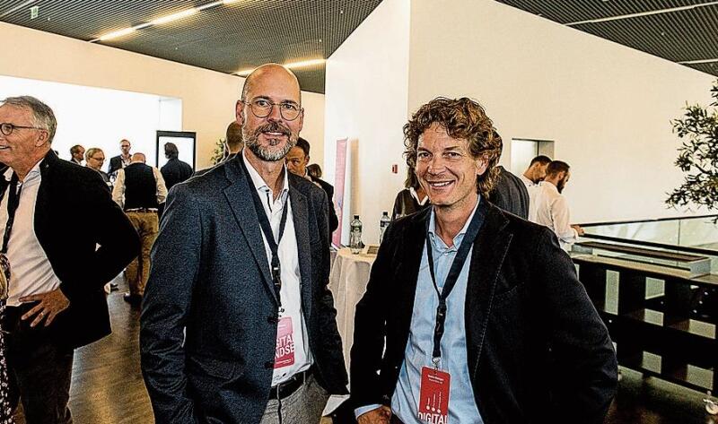 Urs Truttmann (l.), Leiter Digital Stadt Luzern, und Stefan Metzger, Beyond Civic AG, meinten übereinstimmend: «Die Stadt Luzern ist wegweisend digital unterwegs.»
