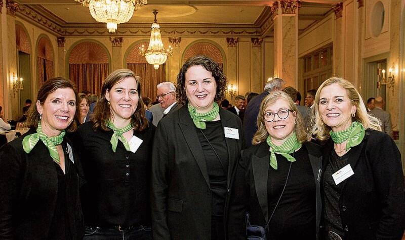 Die Organisatorinnen und Helferinnen des IHZ-Apéros (von links): Sandra Matter, Eliane Laub, Monika Hegglin, Fränzi Wettstein und Esther Kammermann.
